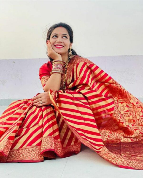 Innovative Red Soft Banarasi Silk Saree With Flattering Blouse Piece
