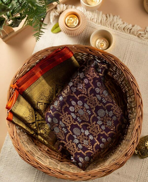 Incomparable Wine Soft Banarasi Silk Saree With Luxuriant Blouse Piece - Image 2