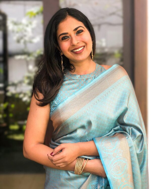 Sophisticated Sky Soft Silk Saree with Comely Blouse Piece - Image 2