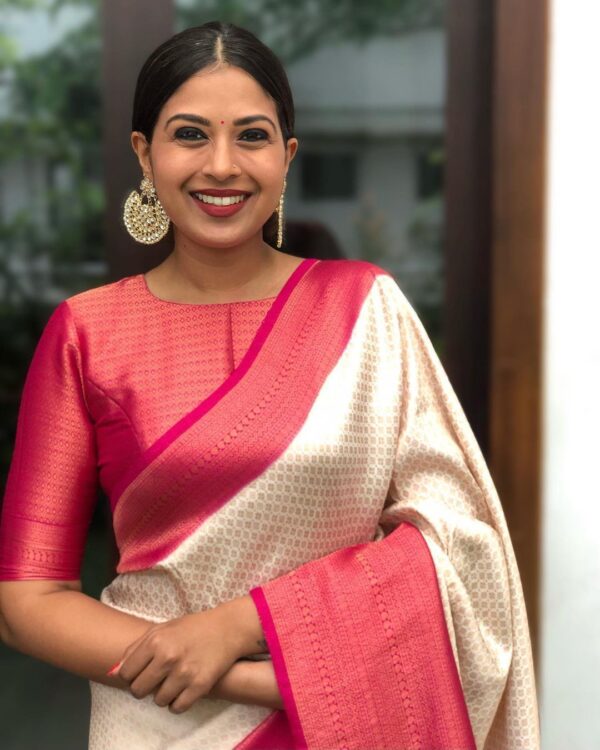Deserving Off White Soft Silk Saree with Energetic Blouse Piece - Image 2