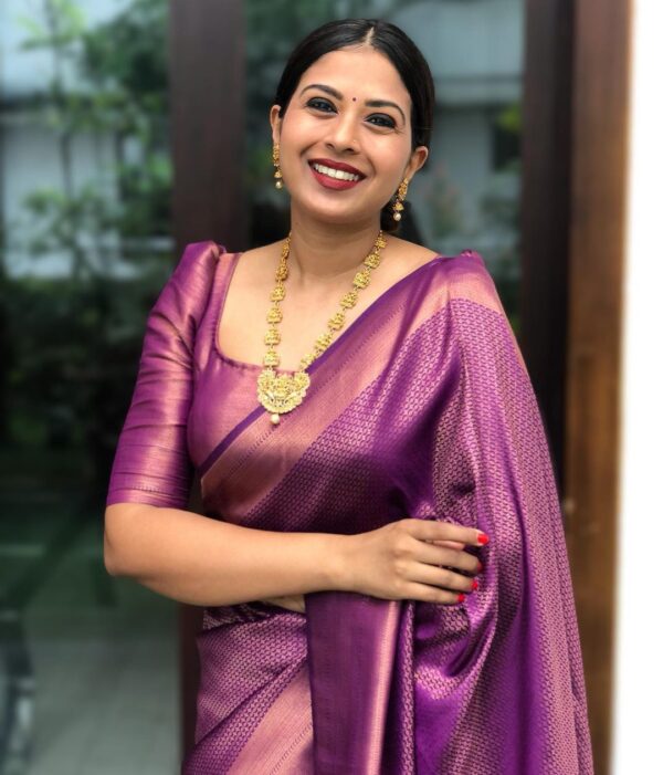 Ratatouille Purple Soft Silk Saree with Splendiferous Blouse Piece - Image 2