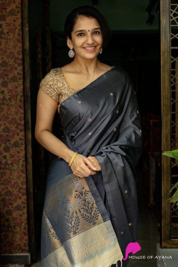 Snappy Grey Soft Silk Saree With Elision Blouse Piece - Image 2