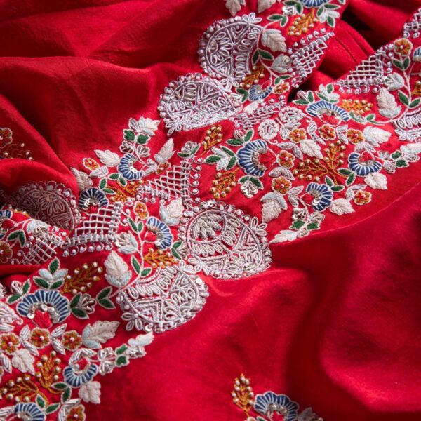 Attractive Red Rangoli Silk Saree With Desiring Blouse Piece - Image 3