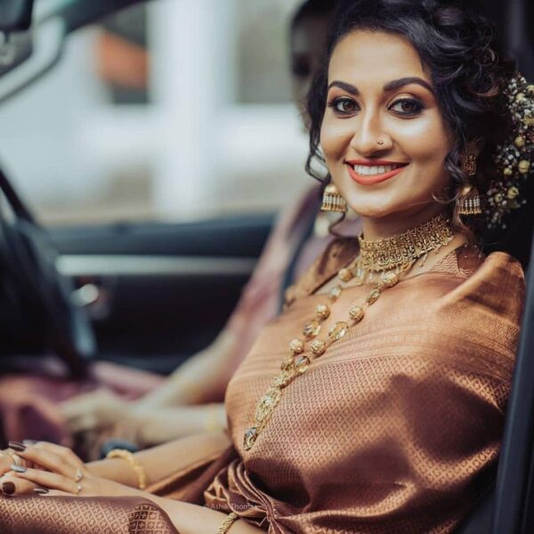 Unequalled Wine Soft Banarasi Silk Saree With Snazzy Blouse Piece - Image 4