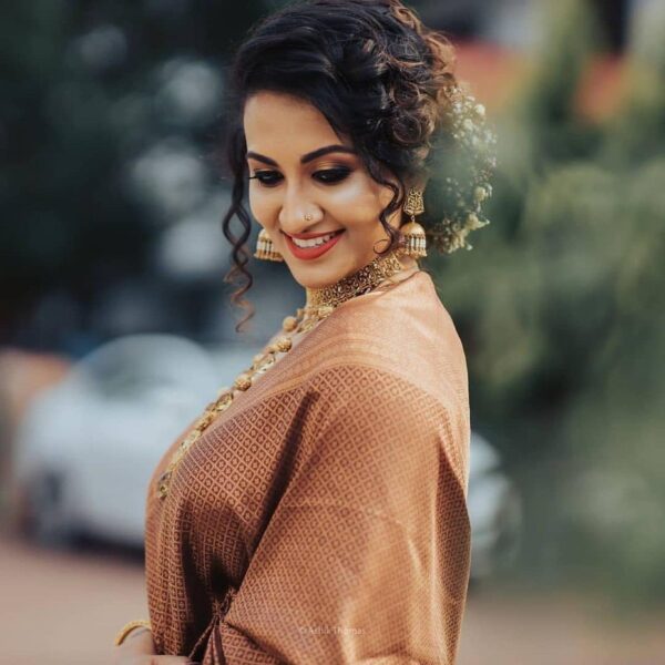 Unequalled Wine Soft Banarasi Silk Saree With Snazzy Blouse Piece - Image 5