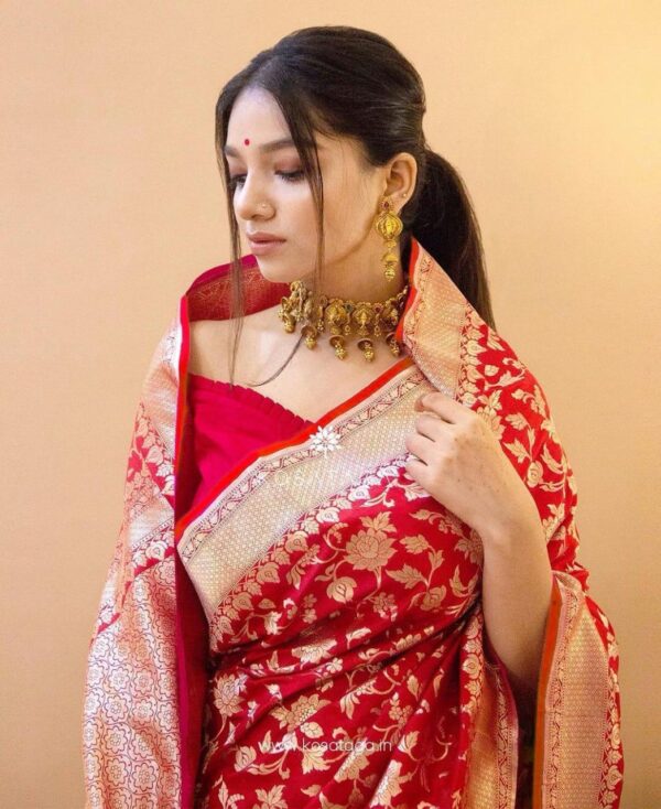 Designer Red Soft Banarasi Silk Saree With Impressive Blouse Piece - Image 5